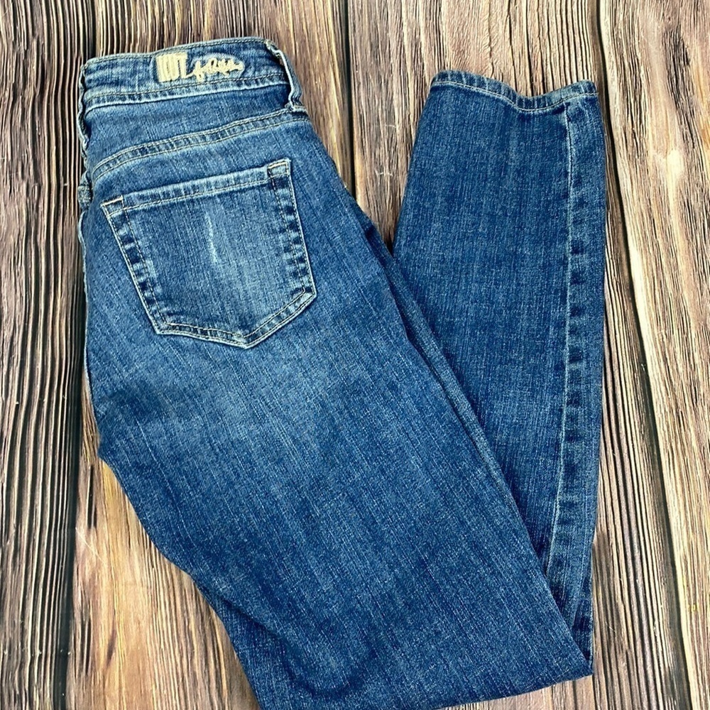 Woman’s KUT Celine Slouchy Boyfriend Blue Jeans W/ Distressing- Size 2